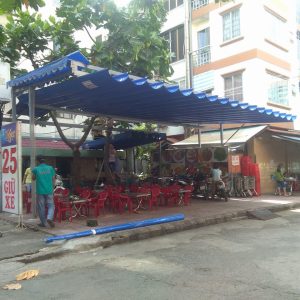 Mái bạt xếp quán nhậu sân vườn có hệ khung kéo