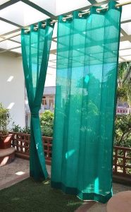 Màn lưới che nắng ban công chung cư